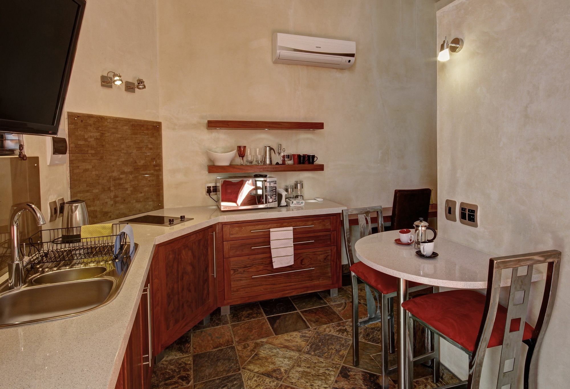 Hartmann Suites Serviced Self-Catering Apartments ويندهوك المظهر الخارجي الصورة
